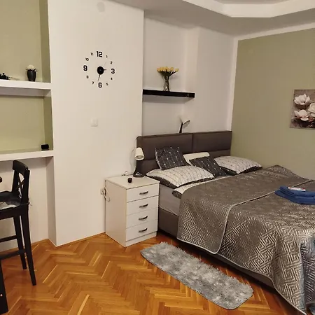 Zagreb, Jarun Studio Apartman Eva Exterior photo