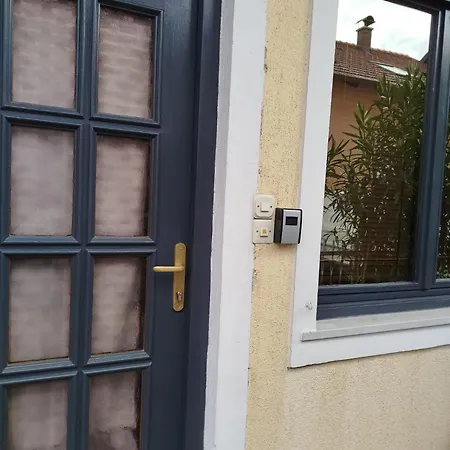 Zagreb, Jarun Studio Apartman Eva Exterior photo