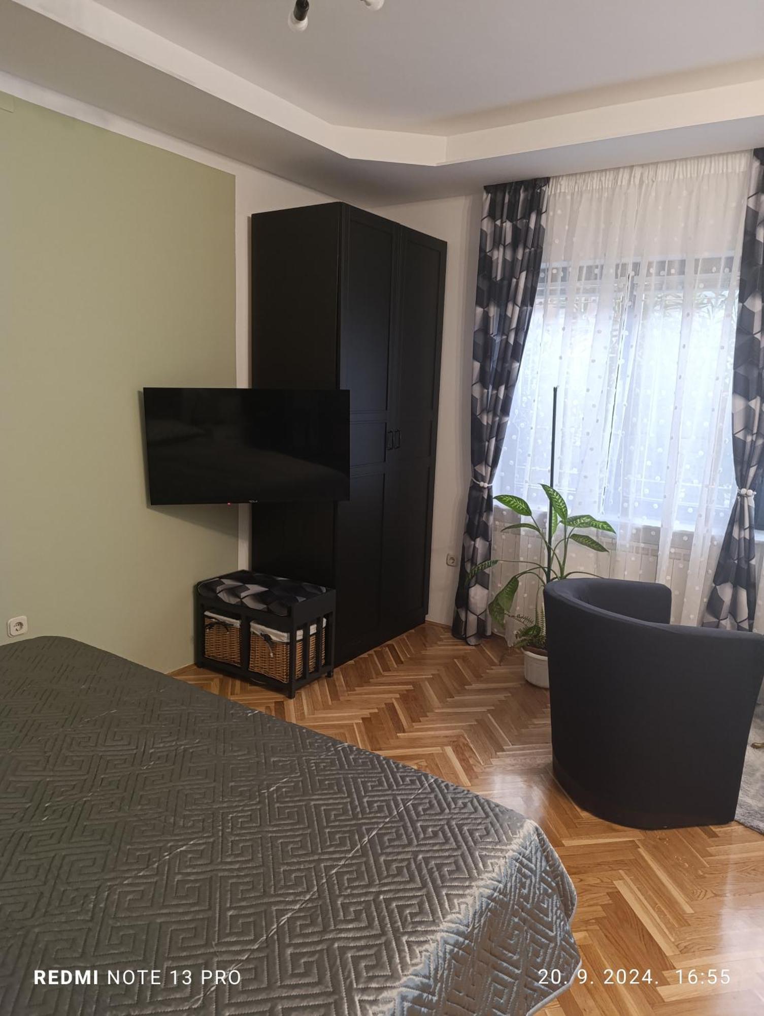 Zagreb, Jarun Eva * Zagrzeb